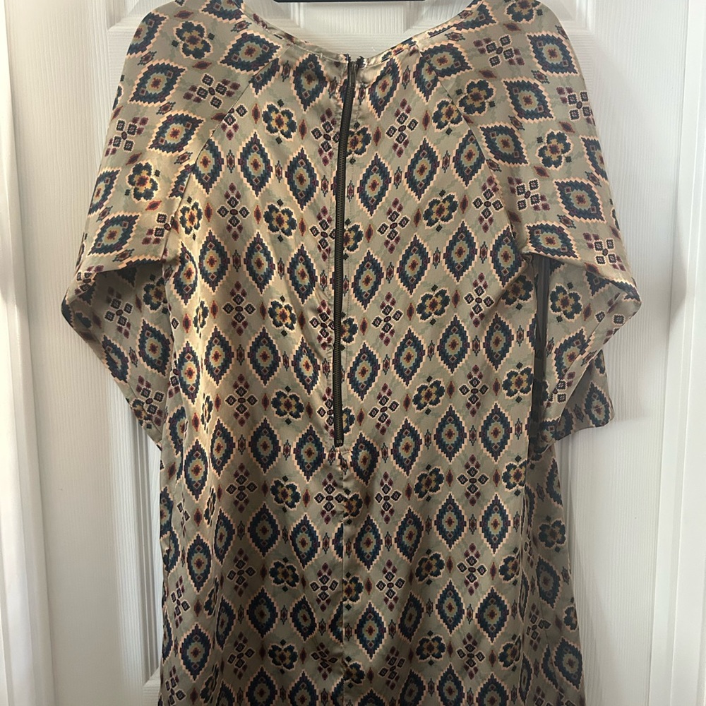 Patterned Tunic Dress - Picture 6 of 6